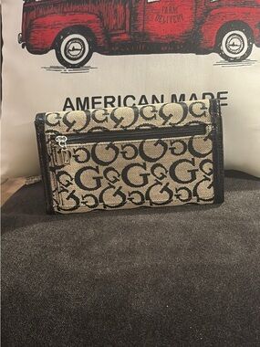 Guess Patent Leather Wallet in Black with Beige Monogram Window